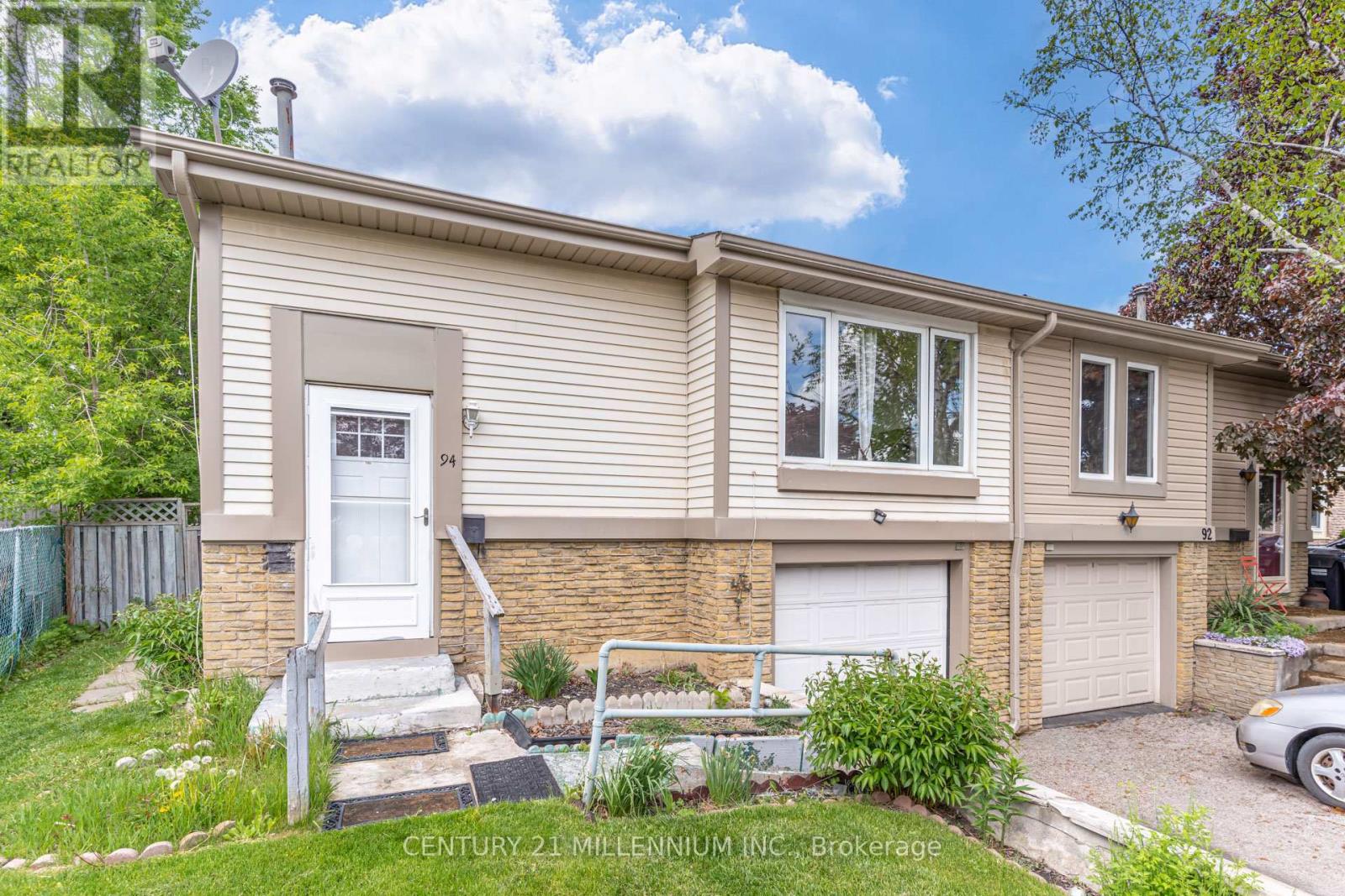 94 Charters Rd, Brampton, ON L6V 2S5