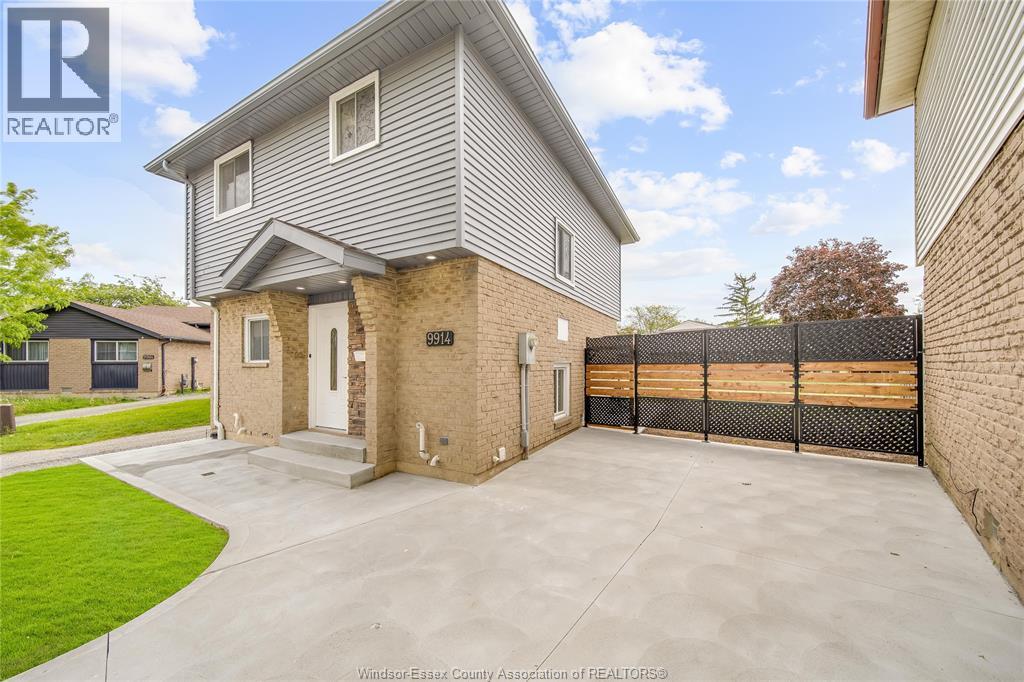 9914 Forest Glade Ct, Windsor, ON N8R 1W7