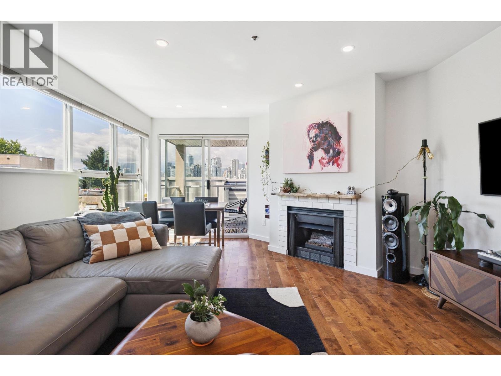 953 W 8th Avenue Unit 105, Vancouver, BC V5Z 1E4