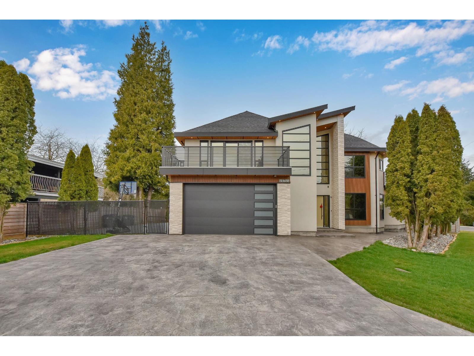 15711 Aster Rd, Surrey, BC V4A 1Y5