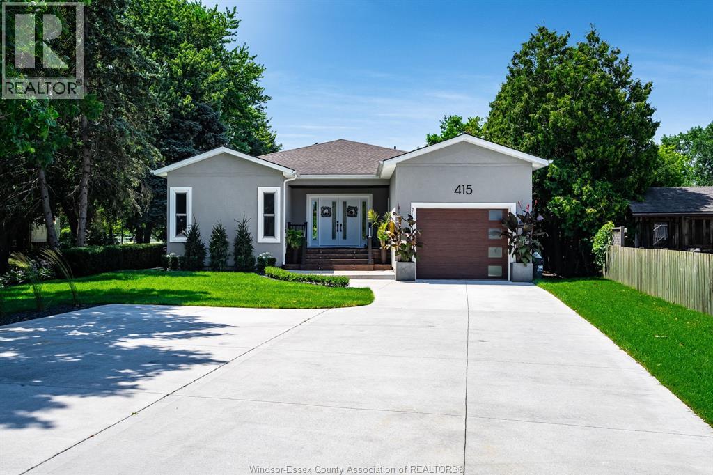 415 E Puce Rd, Belle River, ON N8L 0E3