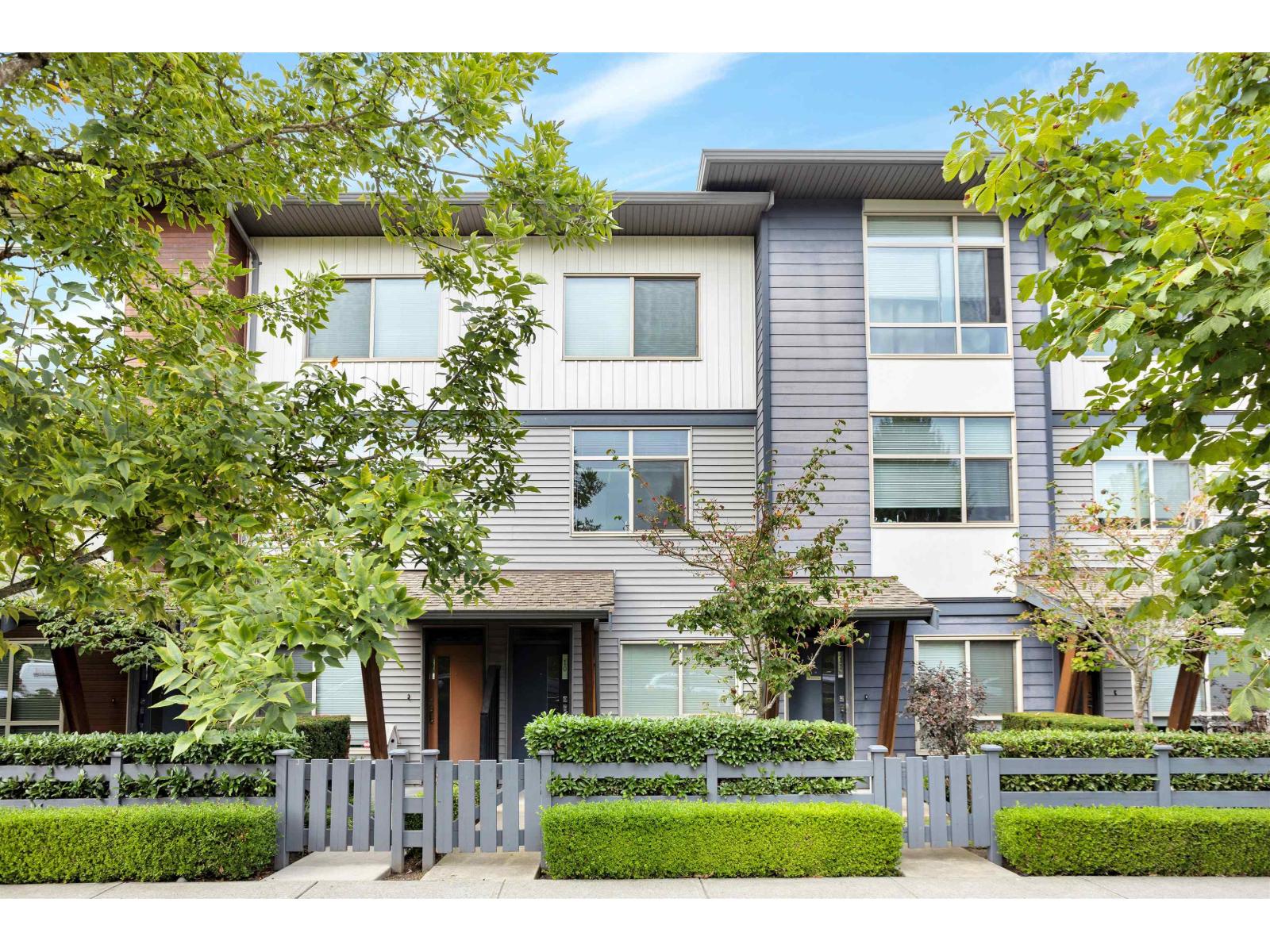 8473 163 Street Unit 10, Surrey, BC V4N 6M7