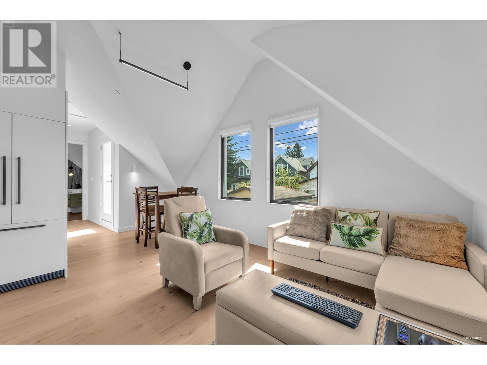 258 E 17th Ave, Vancouver, BC V5V 1A7