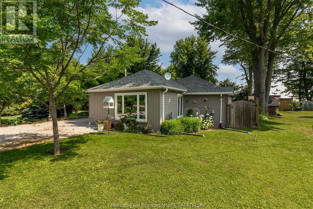 22913 Harwich Rd, Chatham-Kent, ON N7M 5J4