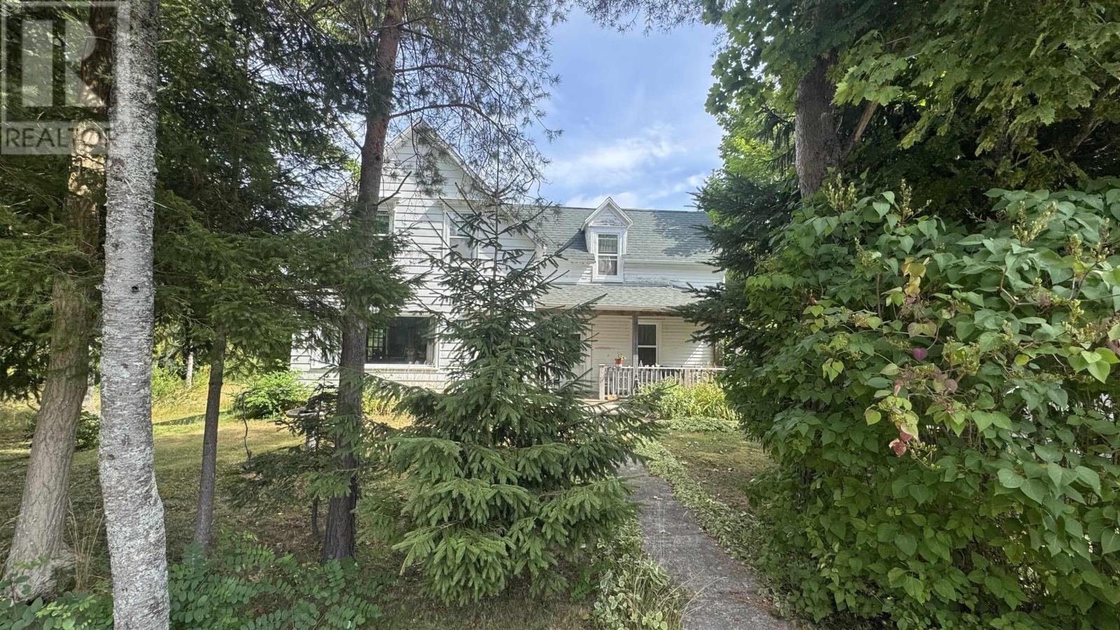 1900 Acadia Ave, Westville, NS B0K 2A0