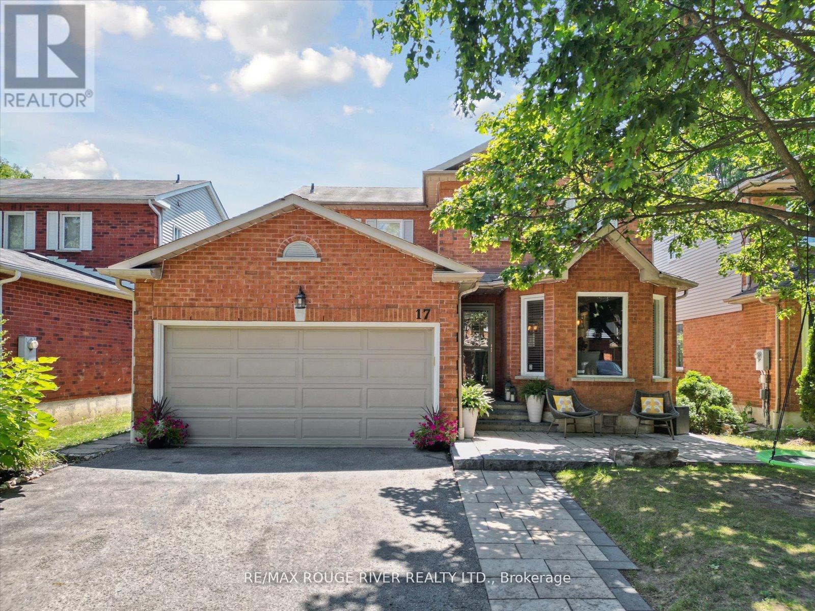 17 Houghton Ct, Whitby, ON L1N 8Z6