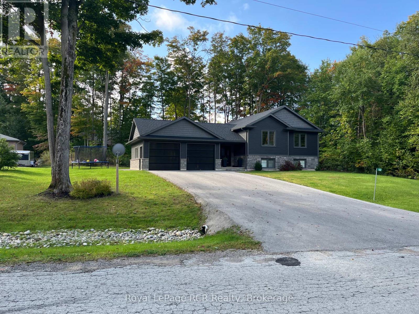 52 Birch St, South Bruce Peninsula, ON N0H 2G0