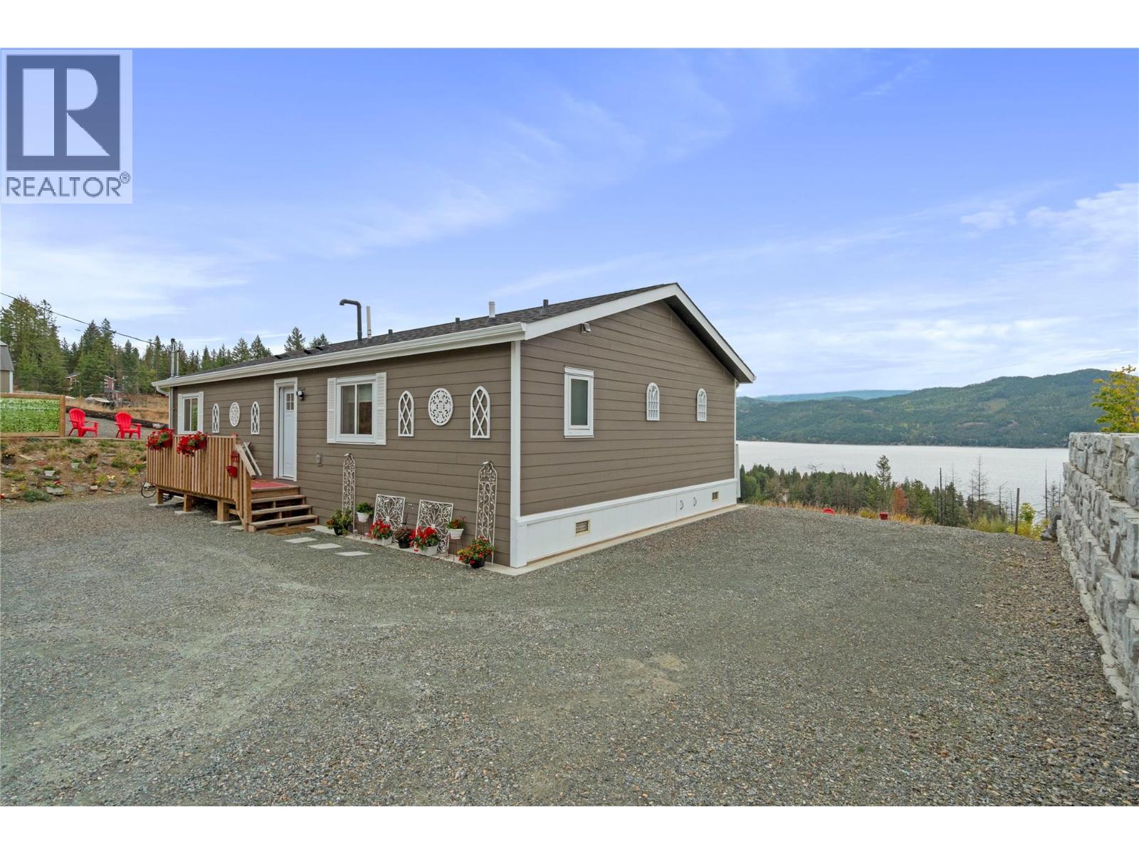 5208 Celista Pl, Celista, BC V0E 1M6