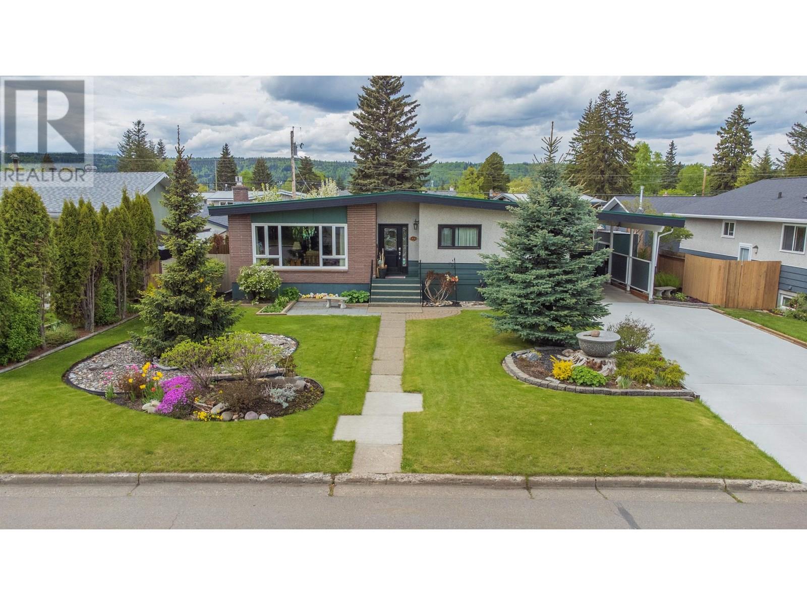 177 N Ogilvie St, Prince George, BC V2M 3H4