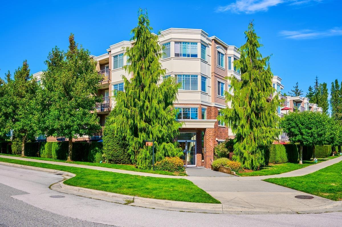 15357 Roper Avenue, White Rock, BC V4B 2G2