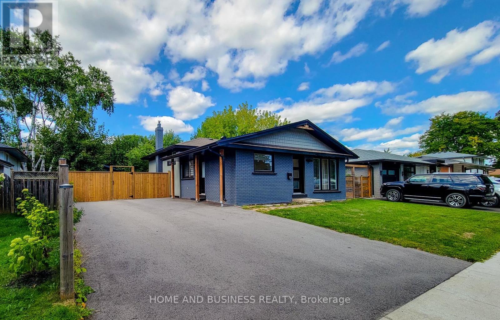 622 Braemore Rd, Burlington, ON L7N 3E5