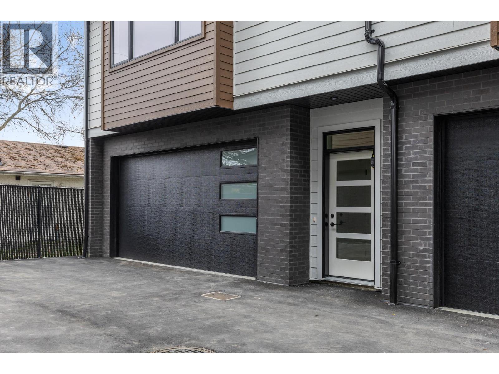 1463 Inkar Road Unit 5, Kelowna, BC V1Y 8J1