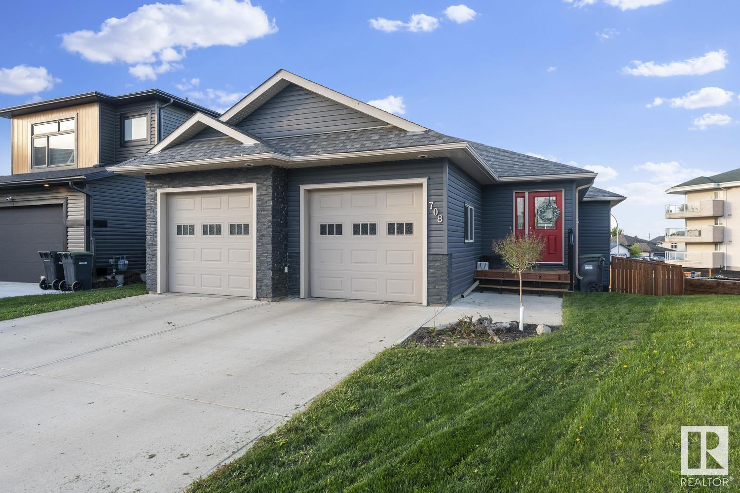 708 Pheasant Cl, Cold Lake, AB T9M 0B7