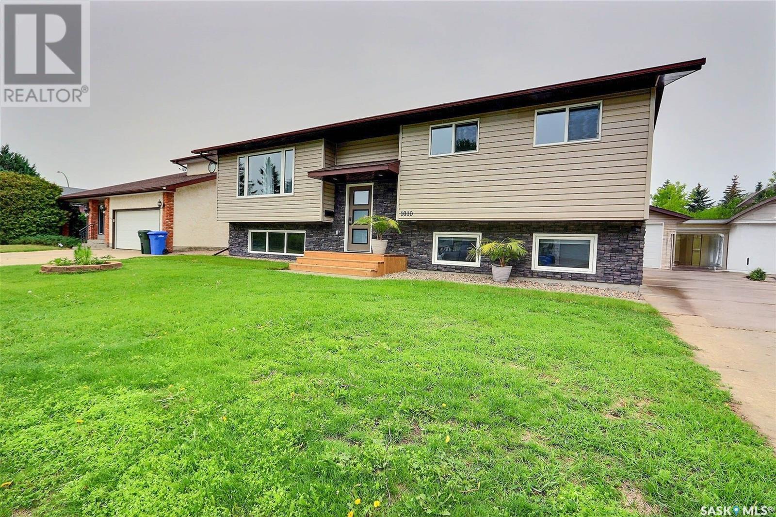 1010 Wyllie Cres, Prince Albert, SK S6V 6L8