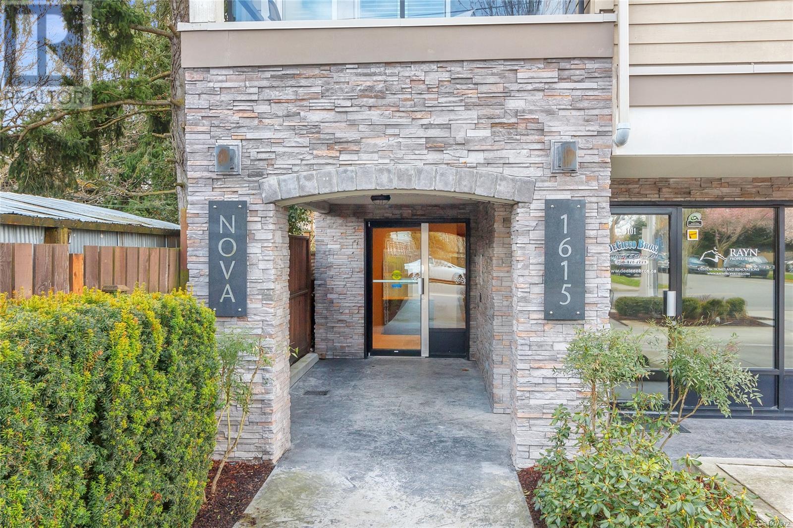 1615 Bay St Unit 303 St, Victoria, BC V8R 2B7