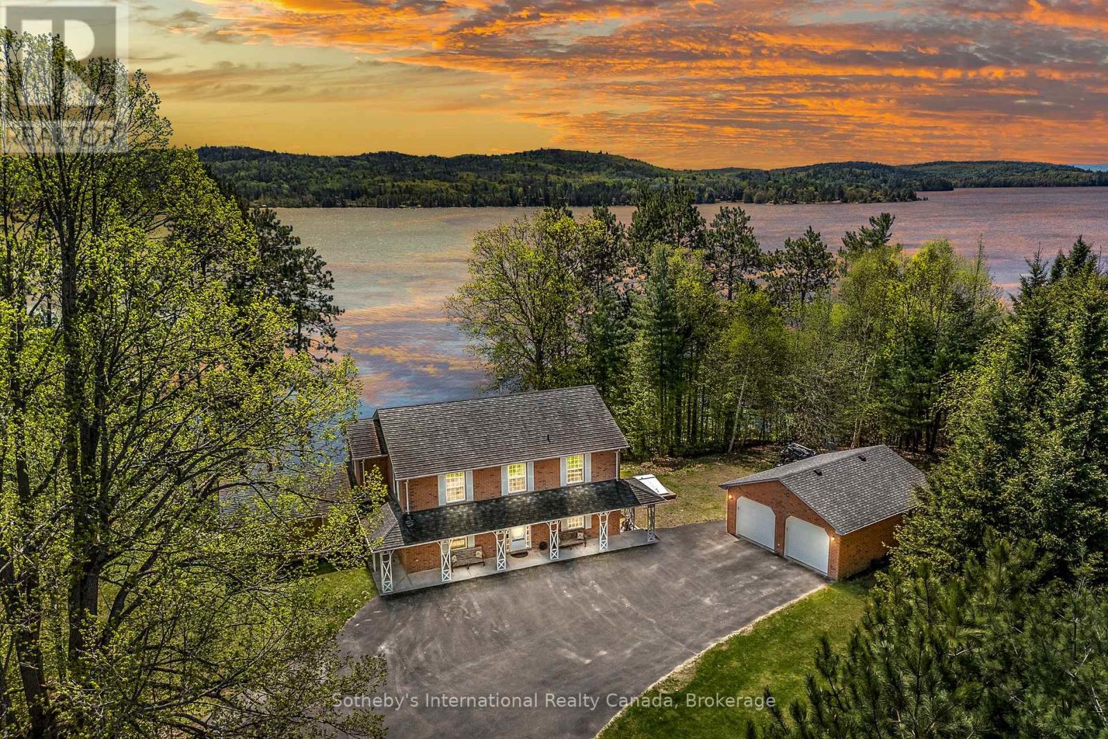 318 Mask Island Dr, Madawaska Valley, ON K0J 1B0