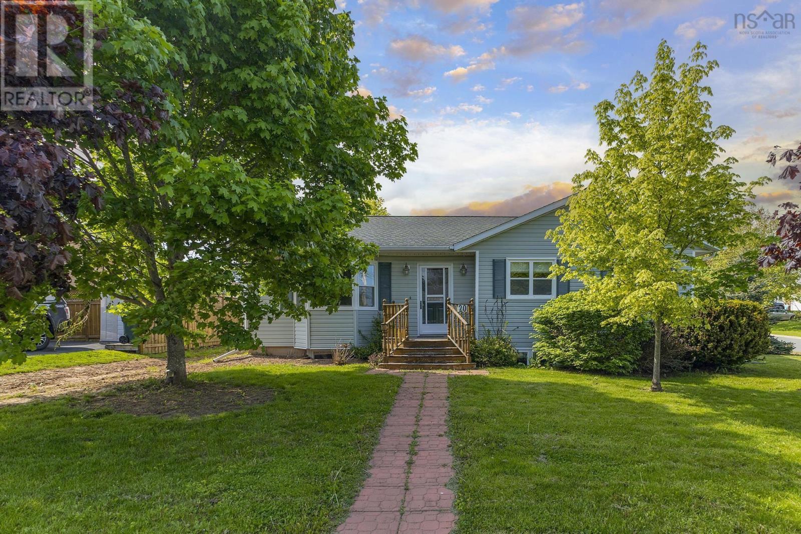 20 Centennial Dr, Antigonish, NS B2G 2Y9