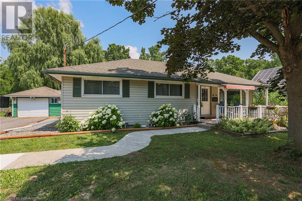 1954 Grayson Ave, Fort Erie, ON L2A 5M4