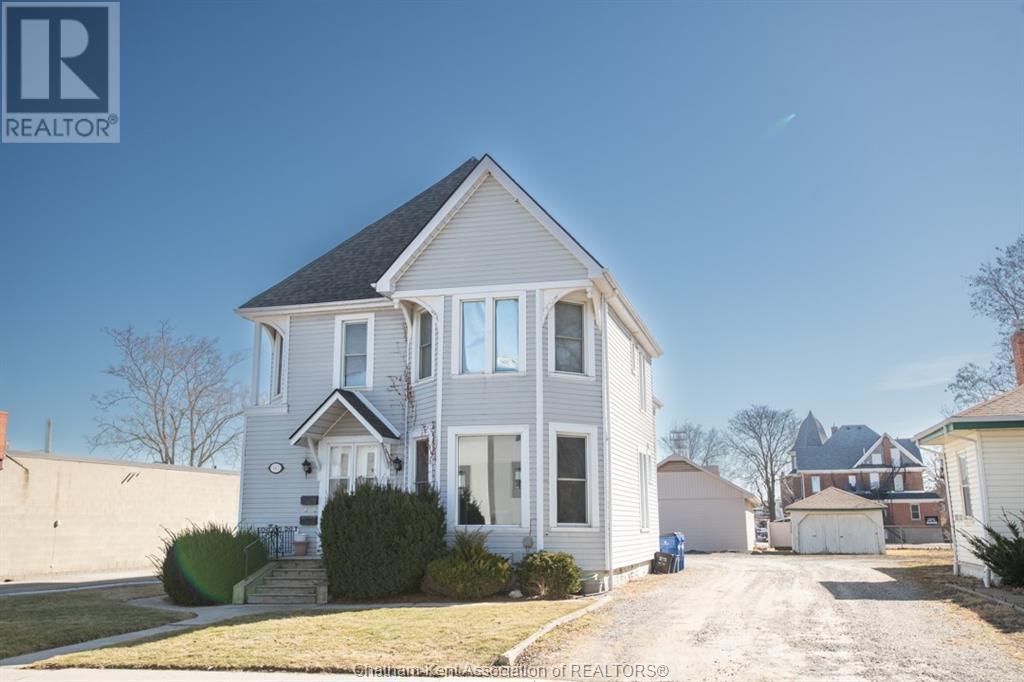 342 King St W, Chatham, ON N7M 1G1