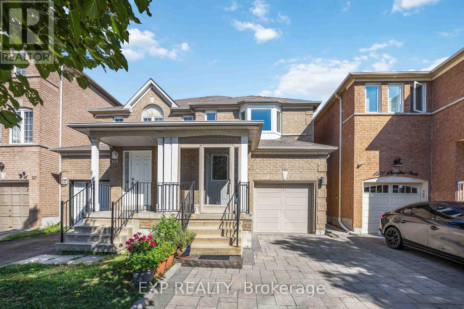 123 Sassafras Cir, Vaughan, ON L4J 8M9