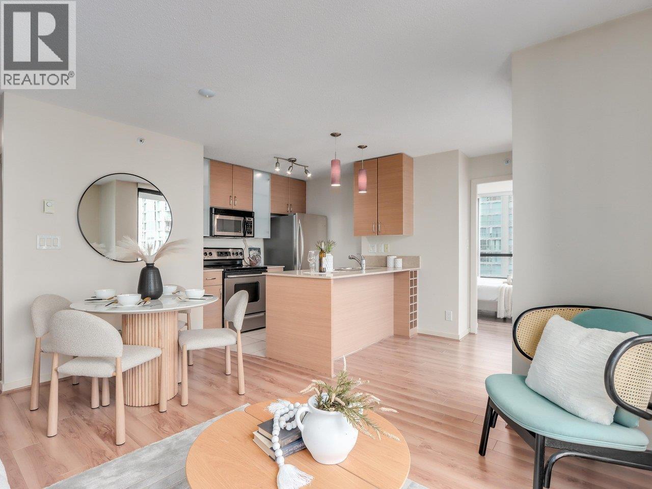 928 Homer Street Unit 2204, Vancouver, BC V6B 1T7