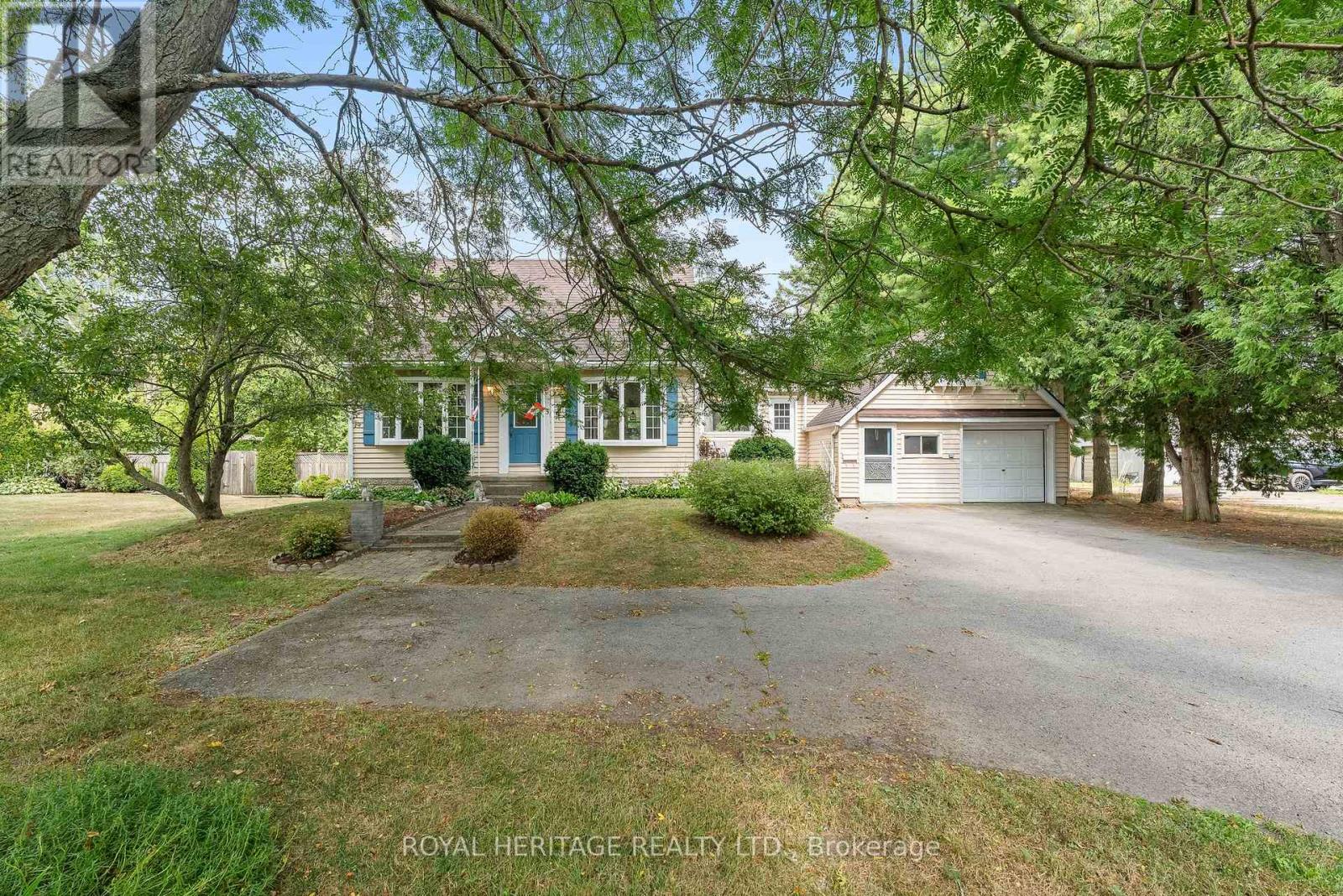 93 Ontario St, Brighton, ON K0K 1H0
