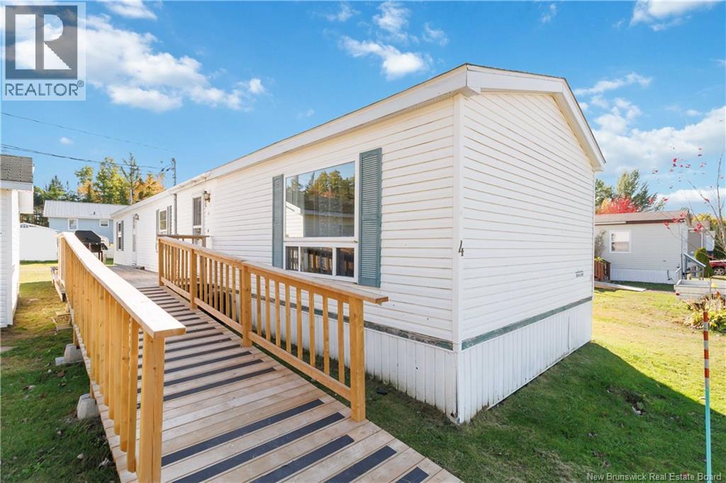 4 Mcnulty Ave, Lakeville, NB E1H 1H2