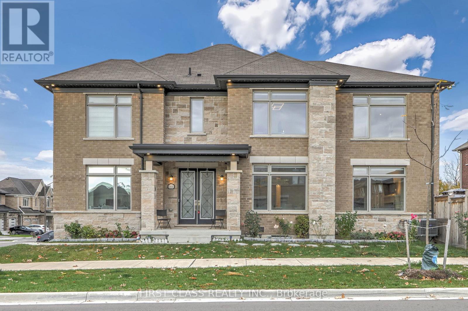 144 Byers Pond Way, Whitchurch-stouffville Stouffville, ON L4A 4X3
