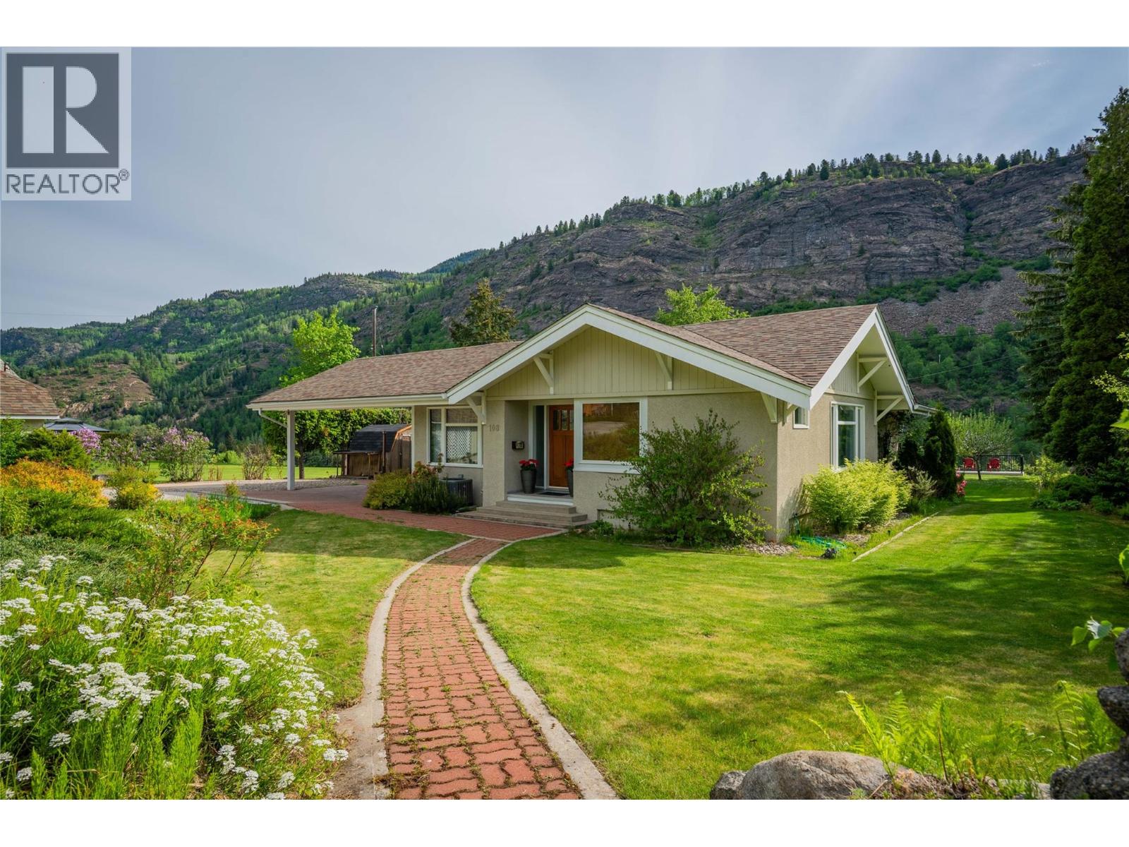 108 Ritchie Ave, Trail, BC V1R 1G9