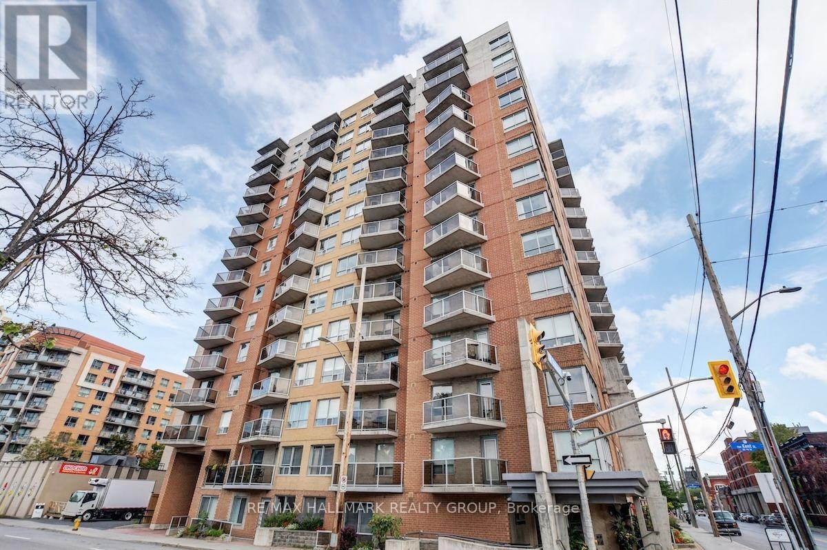802 429 Somerset St W, Ottawa, ON K2P 2P5