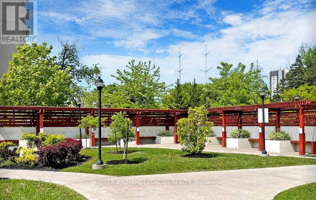 1004 715 Don Mills Rd, Toronto, ON M3C 1S5