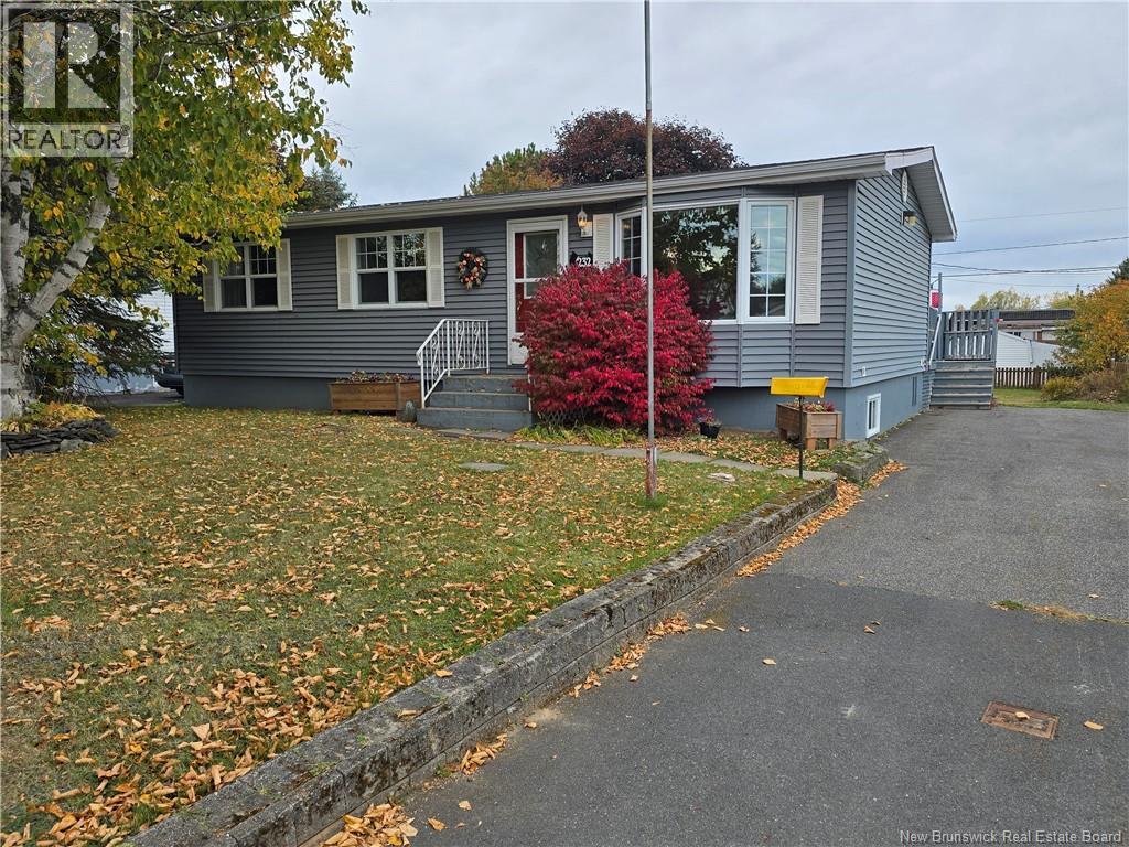 232 Aimee St, Beresford, NB E8K 1L9