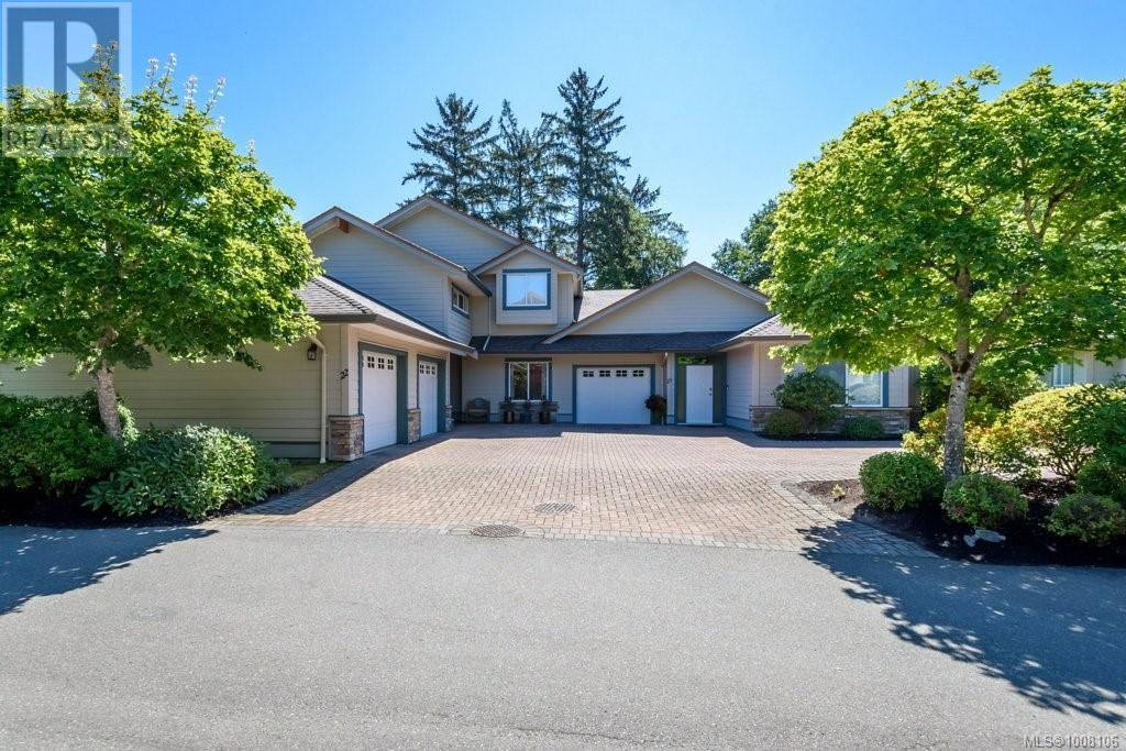 199 31st St Unit 22 St, Courtenay, BC V9N 8X1