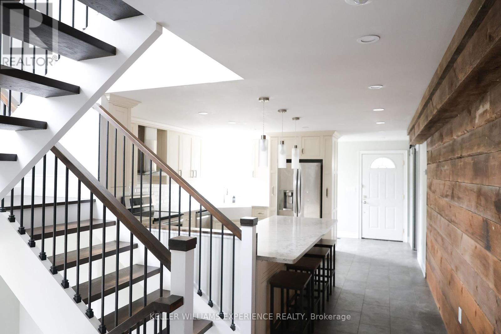 2233 4th Line, Innisfil, ON L0L 1K0
