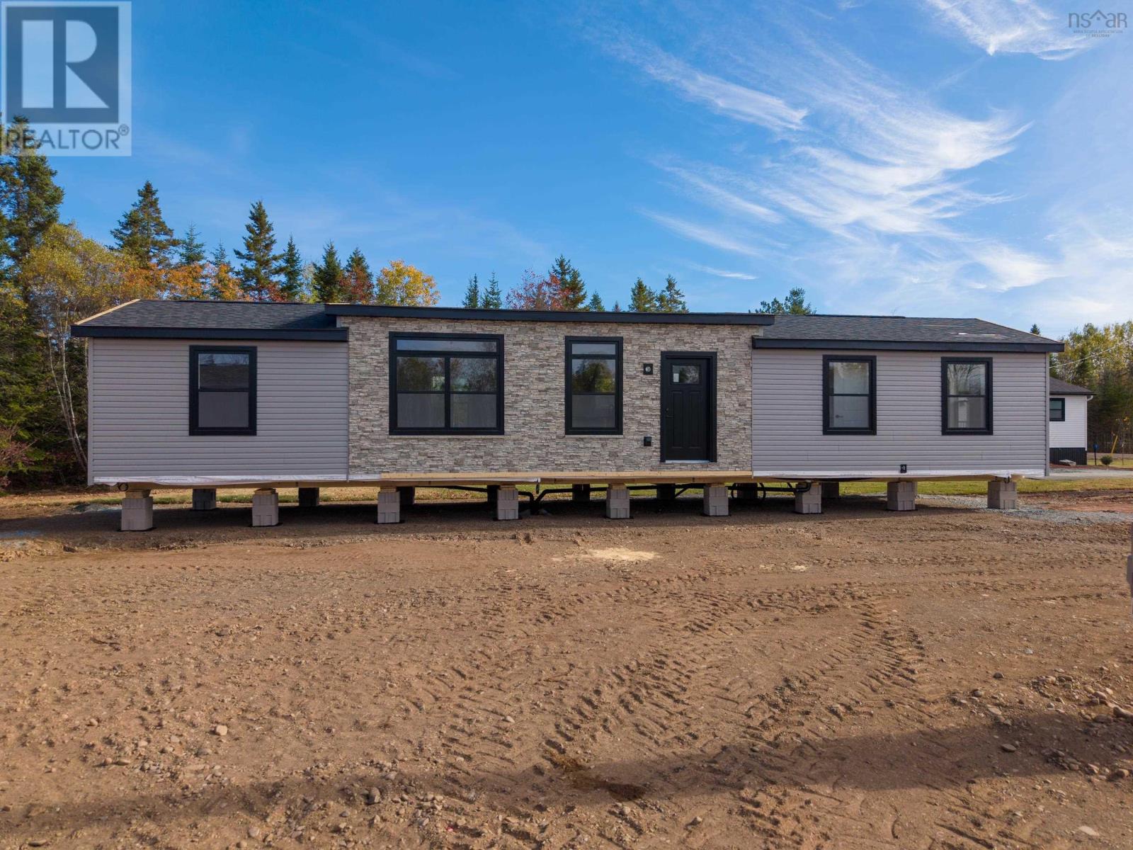5 Pebble Ln, West St. Andrews, NS B0N 2J0