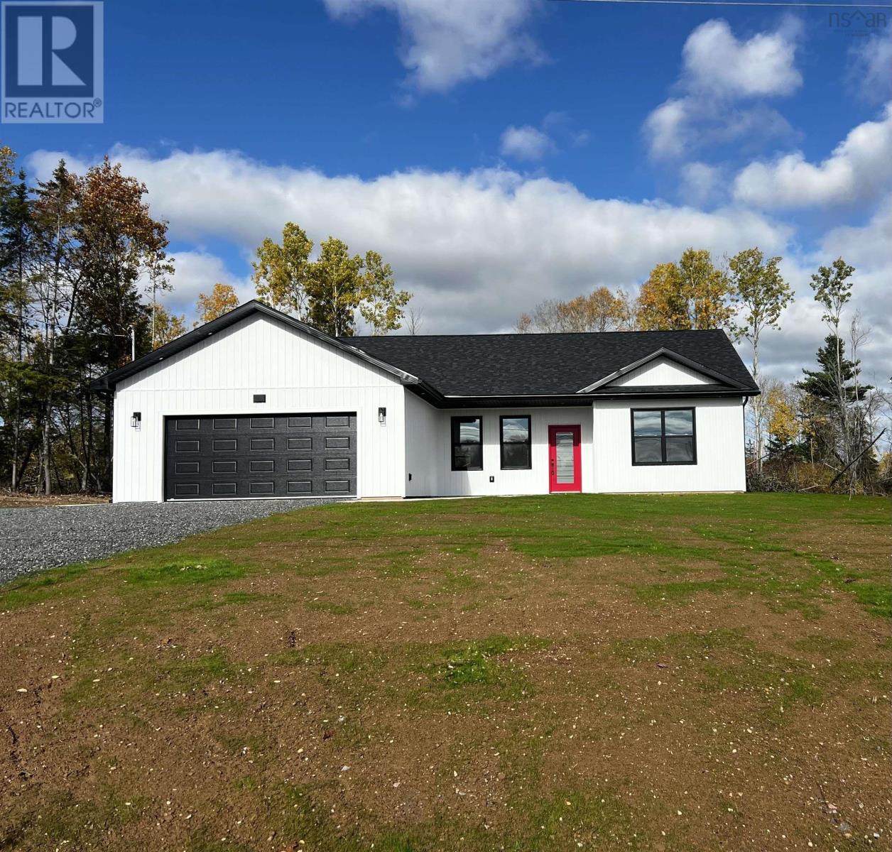 34 Centennial Dr, New Glasgow, NS B2H 5C6