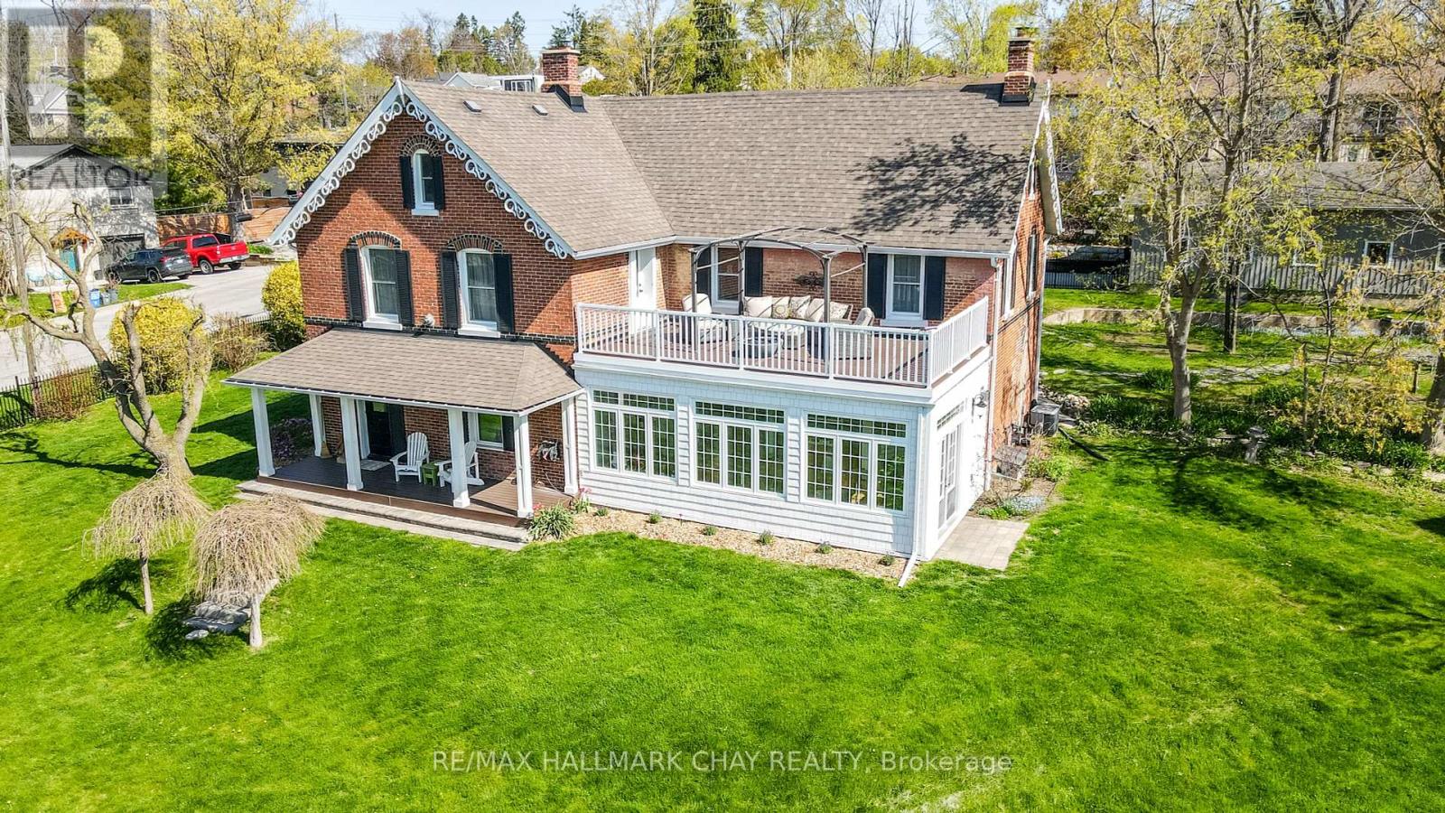 36 Shanty Bay Rd, Barrie, ON L4M 1C8