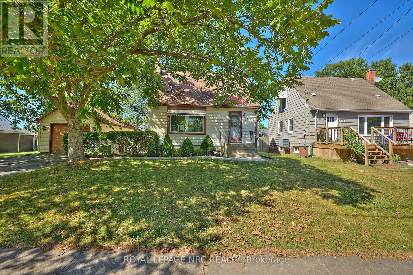 7221 Windsor Cres, Niagara Falls, ON L2G 1G2