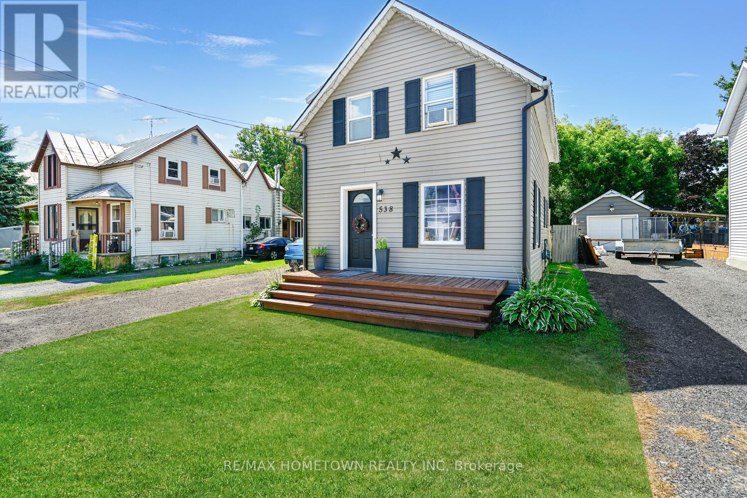 538 Middle St, Edwardsburgh/Cardinal, ON K0E 1E0