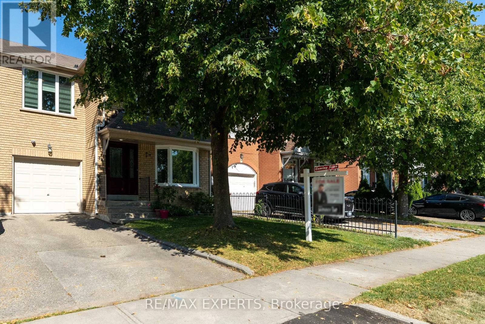 39 Softneedle Ave, Brampton, ON L6R 1K4