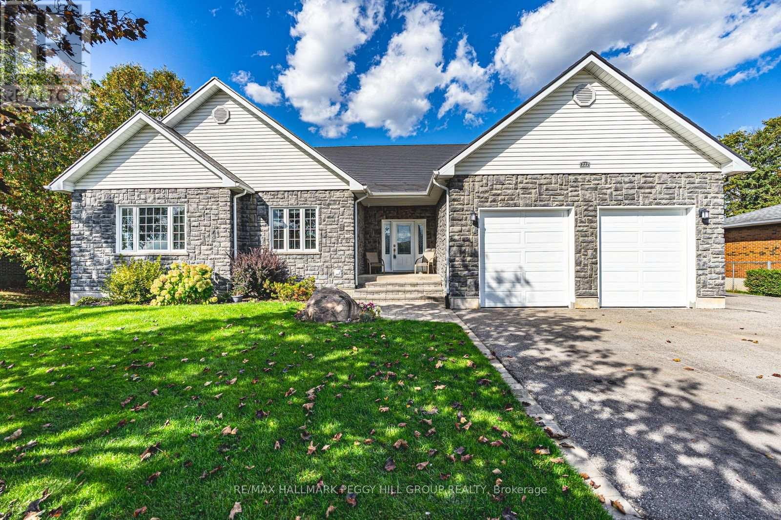222 Glenn Ave, Innisfil, ON L9S 1C4