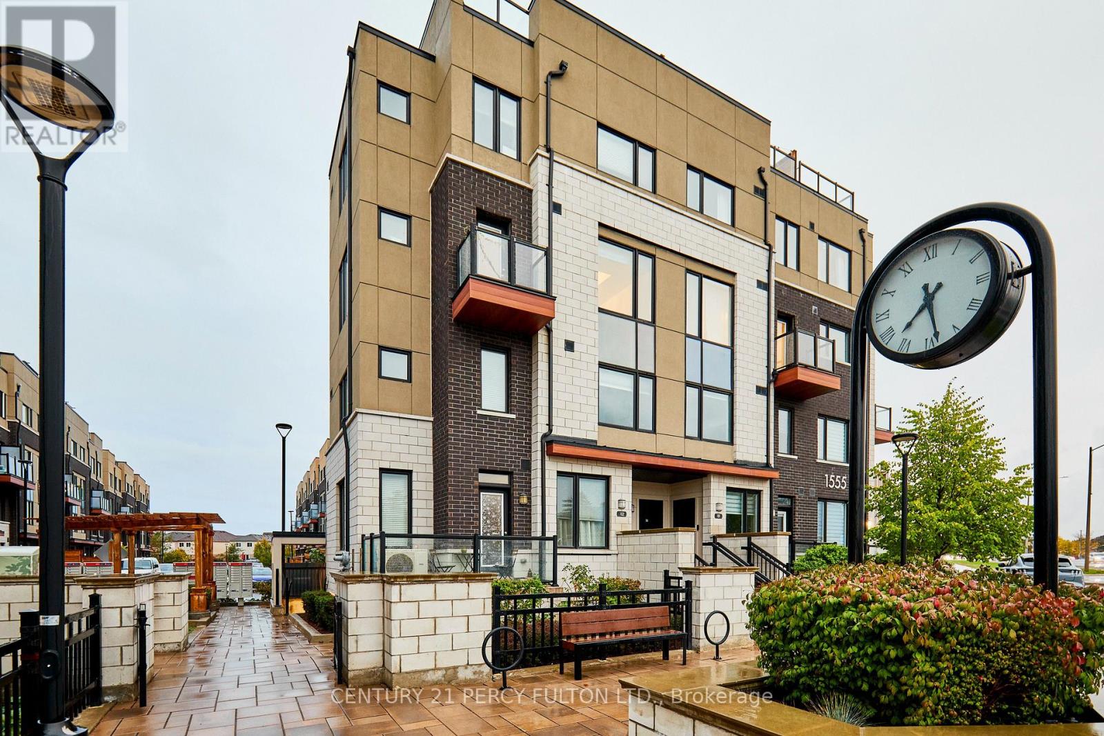 114 1555 Kingston Rd, Pickering, ON L1V 0E9