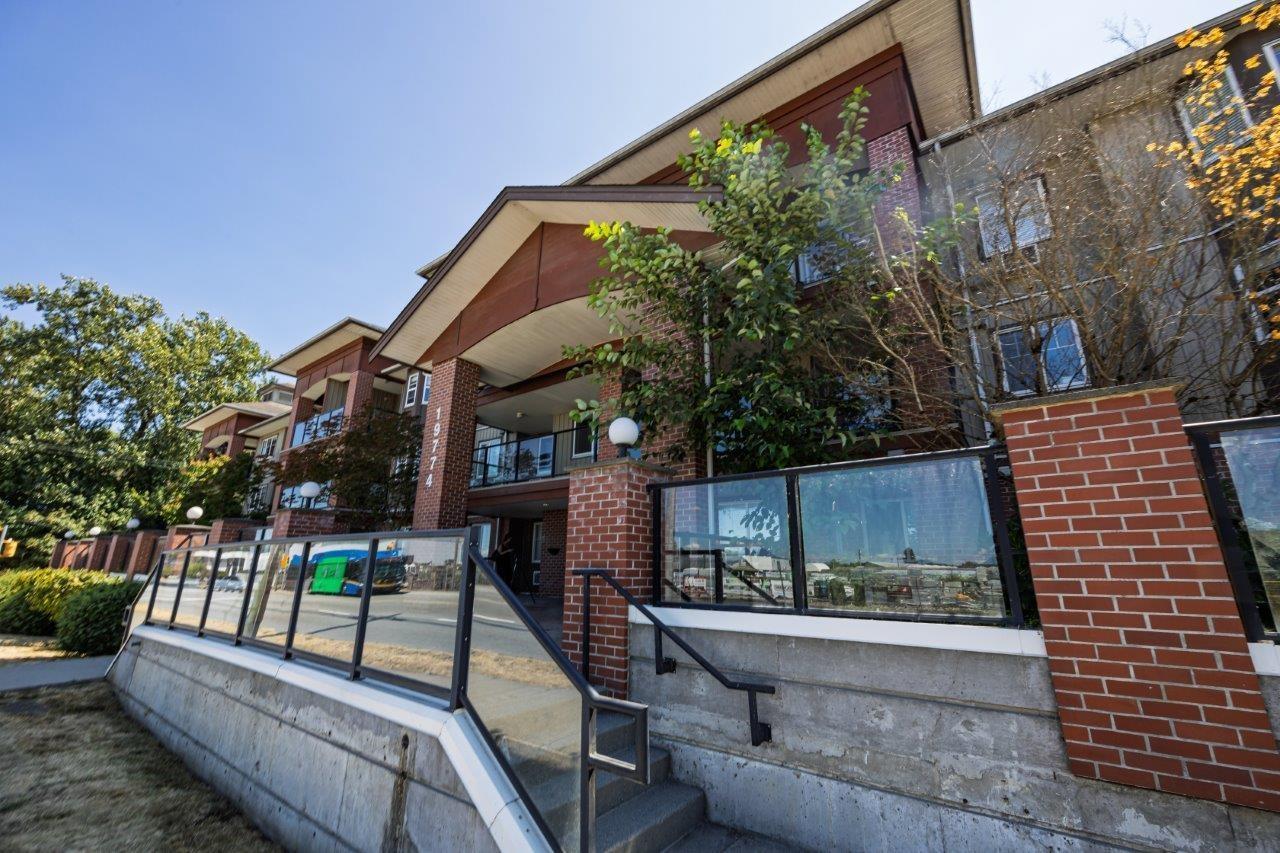 19774 56 Avenue Unit 202, Langley, BC V3A 3X6