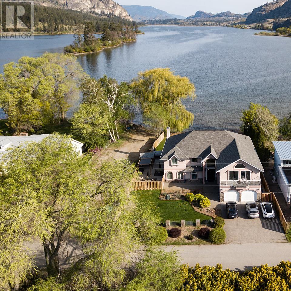 166 Sundial Rd, Oliver, BC V0H 1T0