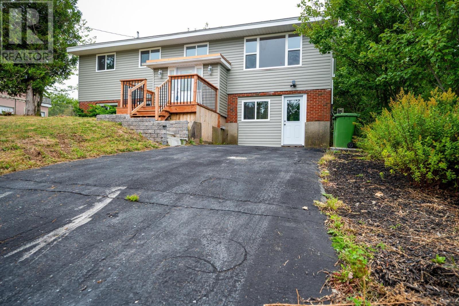 139 Evans Ave, Halifax, NS B3M 1C8