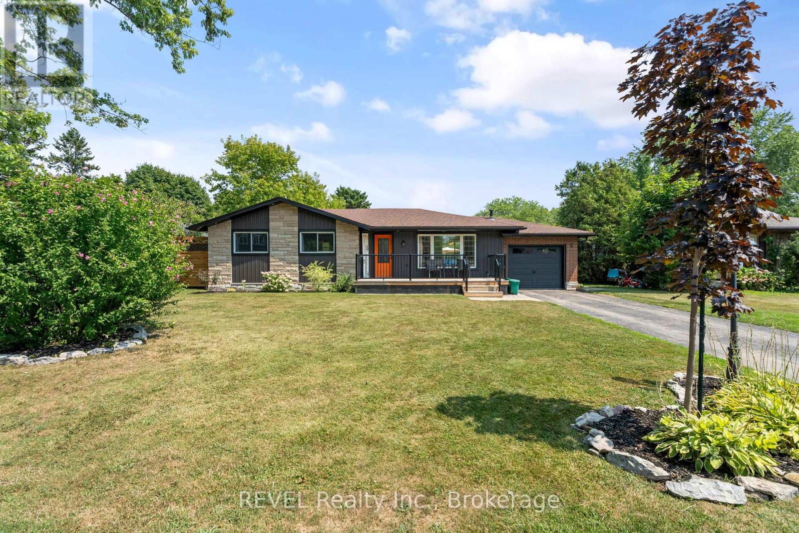 8 St George Ct, Fort Erie, ON L0S 1B0