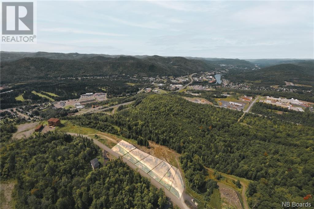 33 Rue De La Falaise, Edmundston, NB E3V 0G8