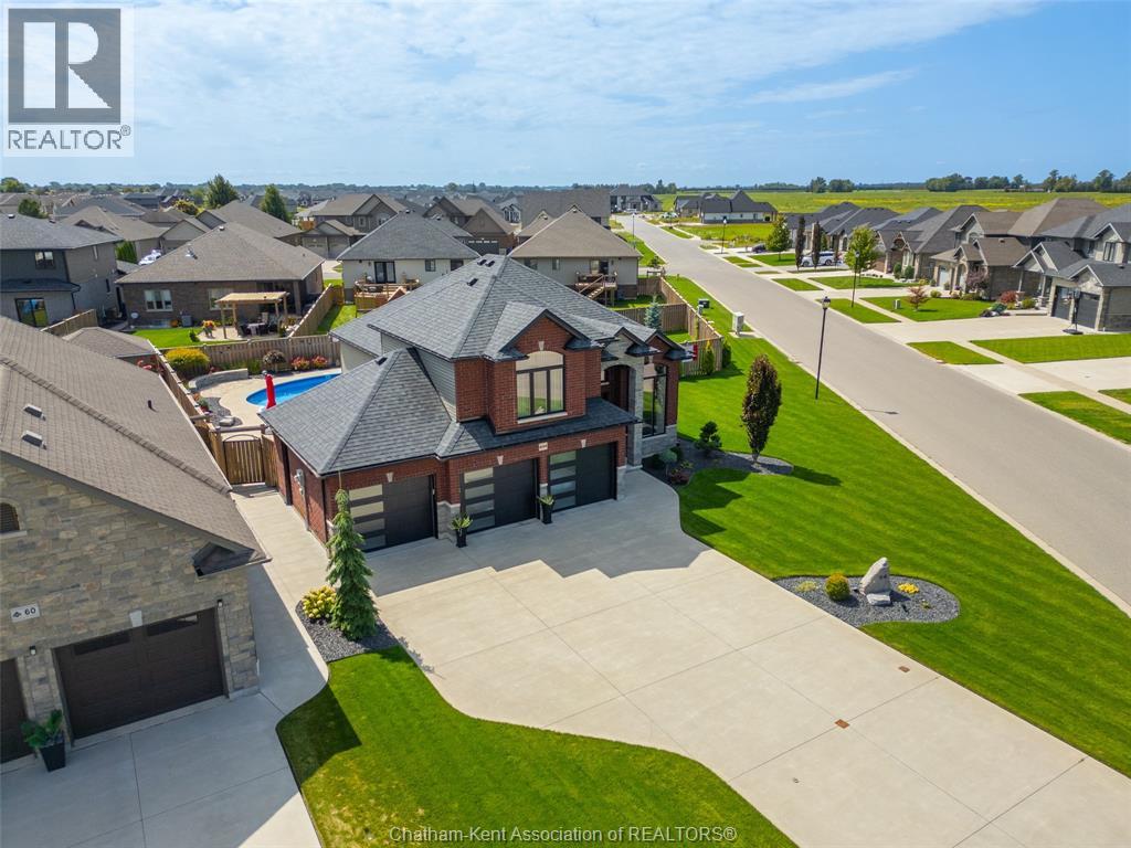 64 Valencia Dr, Chatham, ON N7L 0G3