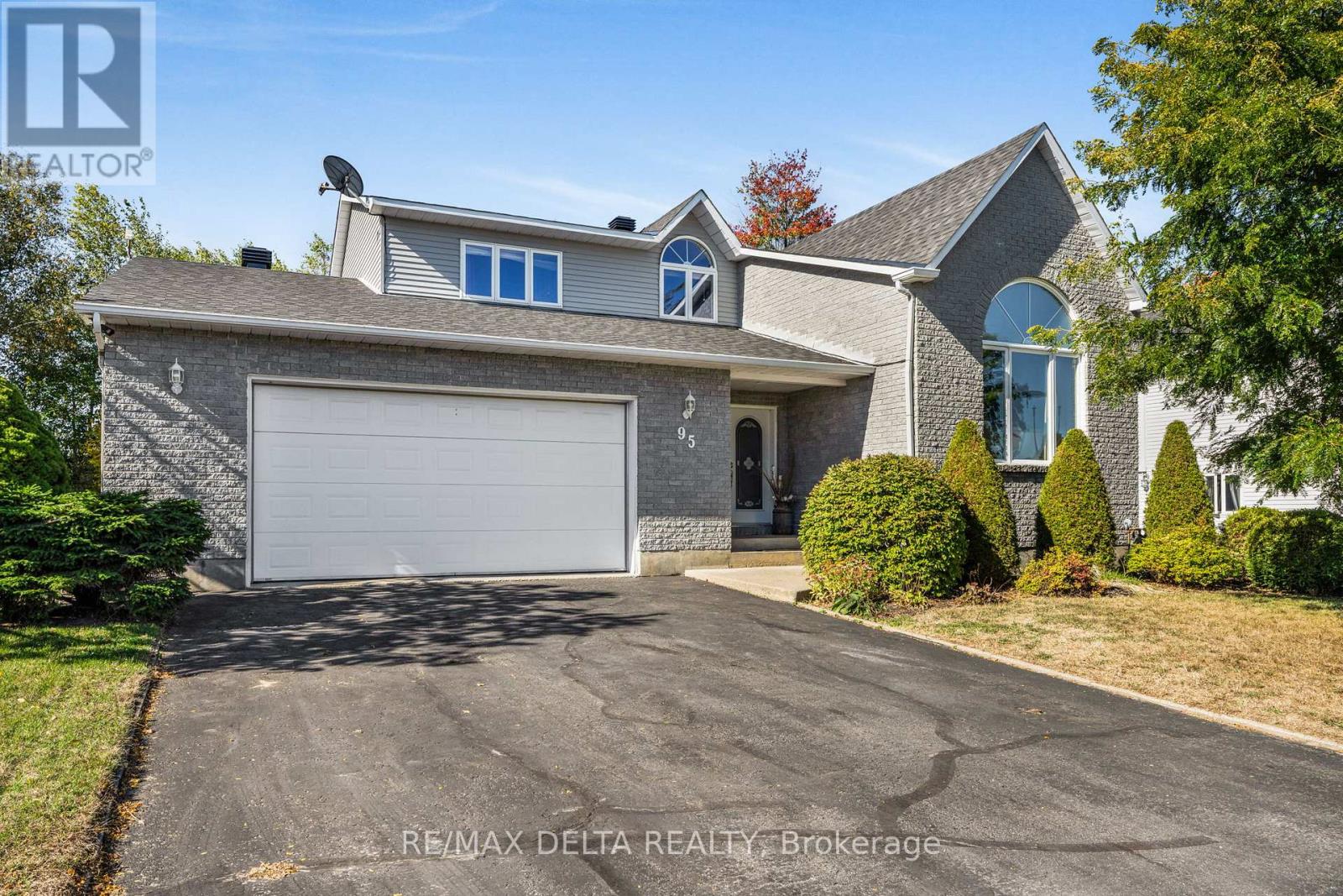 95 Lalande Cres, Alfred and Plantagenet, ON K0B 1A0