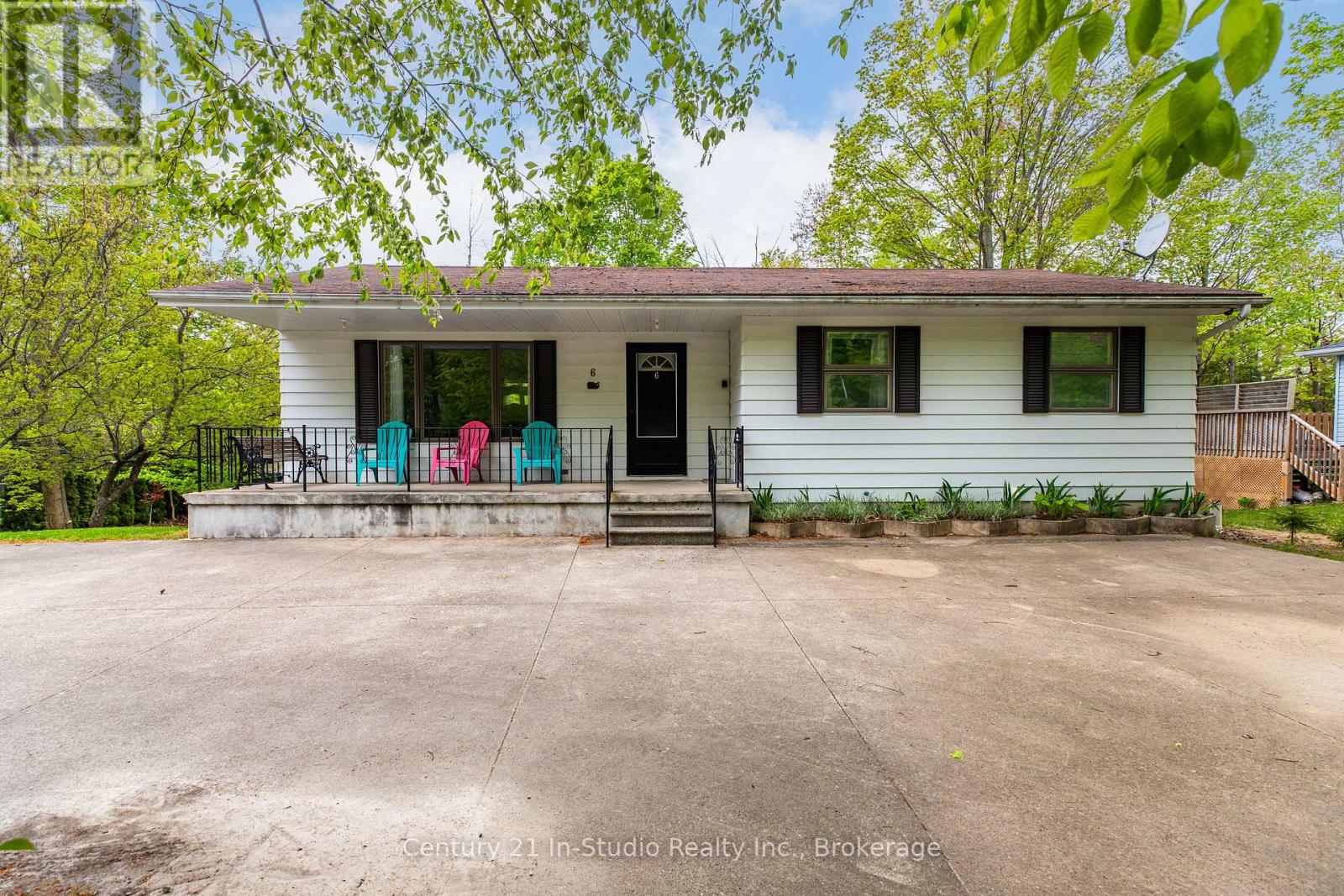 6 Carson Lake Cres, South Bruce Peninsula, ON N0H 2G0